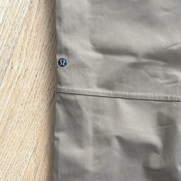 Lululemon ABC slim 5 pocket pants - Picture 6 of 6